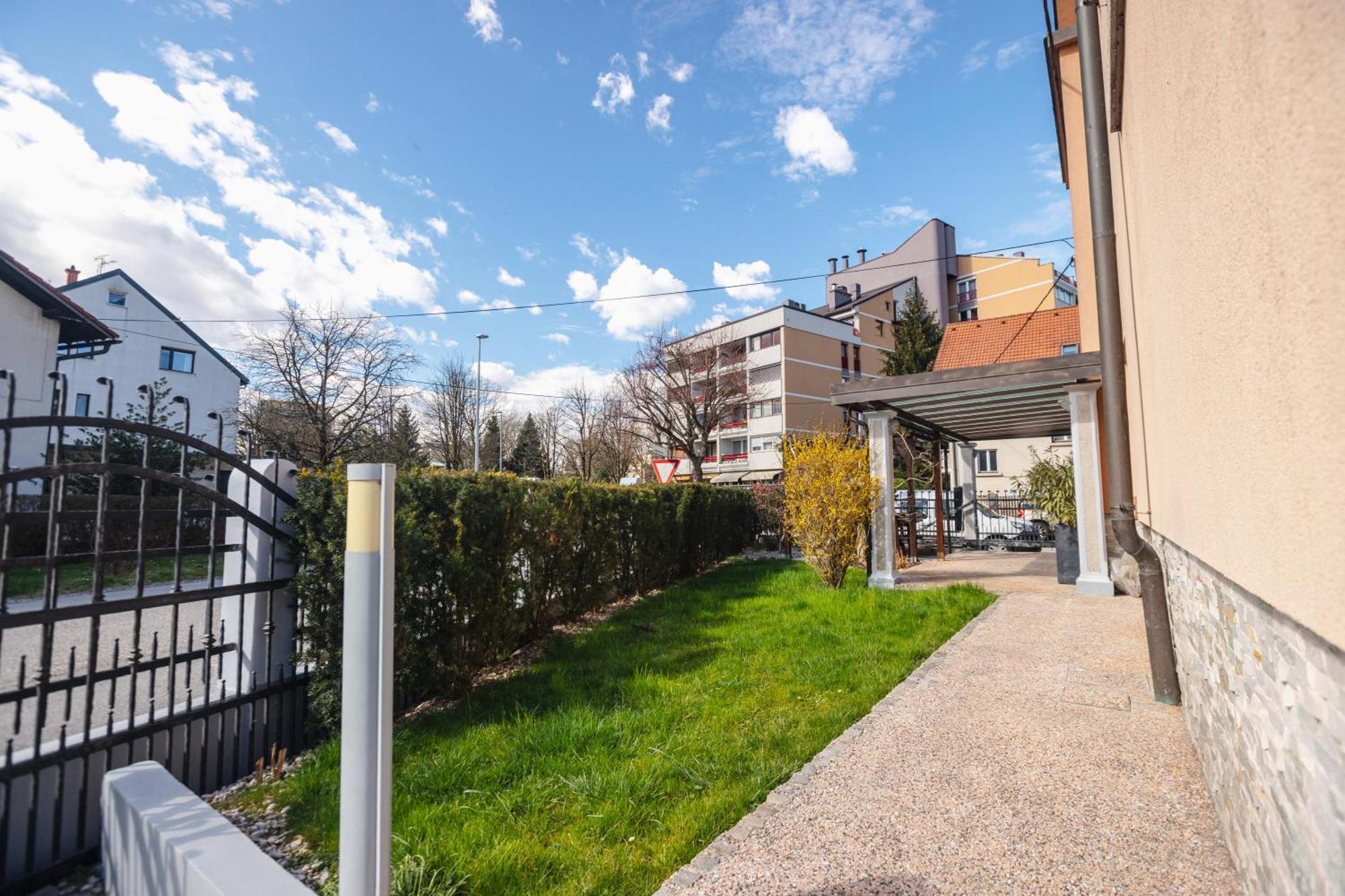 Vila Klara Apartments Lublana Zewnętrze zdjęcie